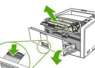 如何维修办公复印机卡纸问题（解决办公复印机卡纸问题的有效方法）